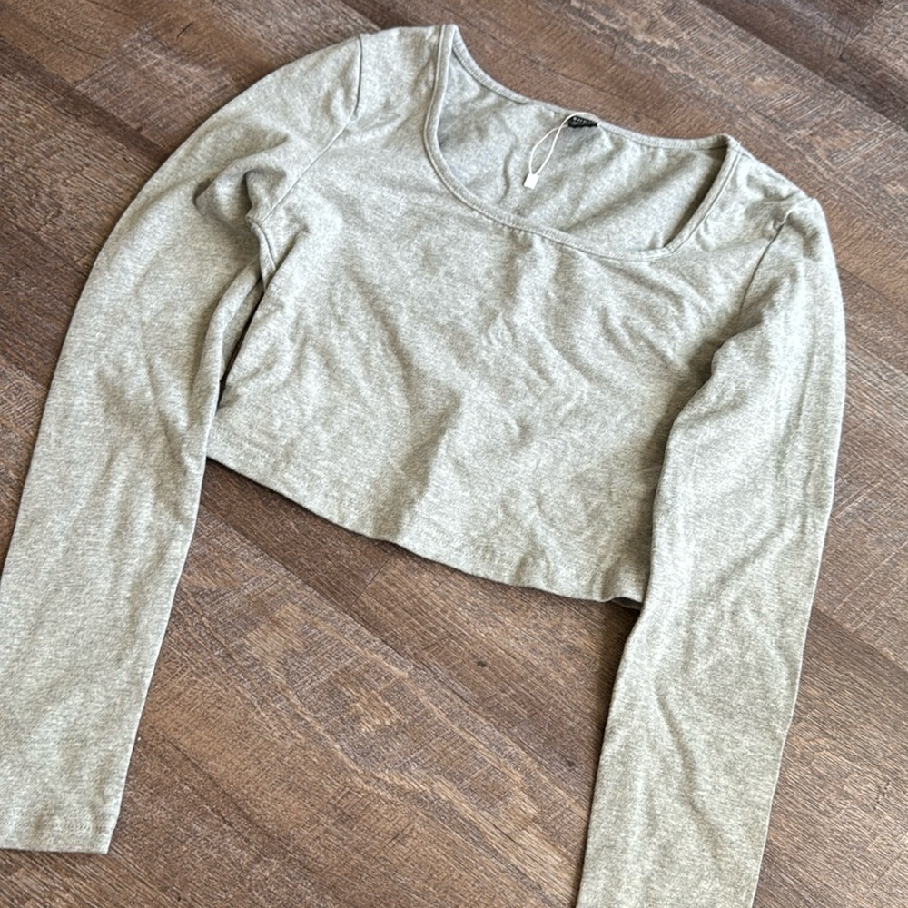 SHEIN long sleeve cropped tee